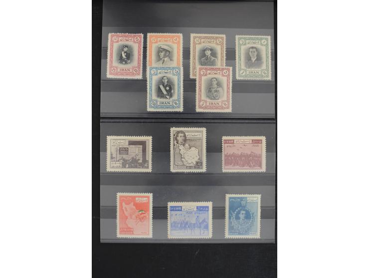 1900/60 (ca.), Partie auf Steckkarten, dabei 795-810, 917-32, 1013-15, etc.