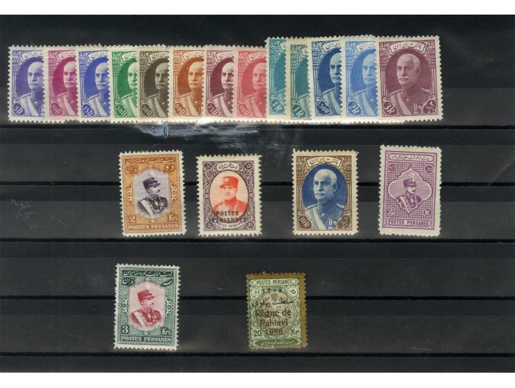 1926/39, ungebrauchte kleine Partie, dabei Mi. 701-15 (4) und 726-40 (5)