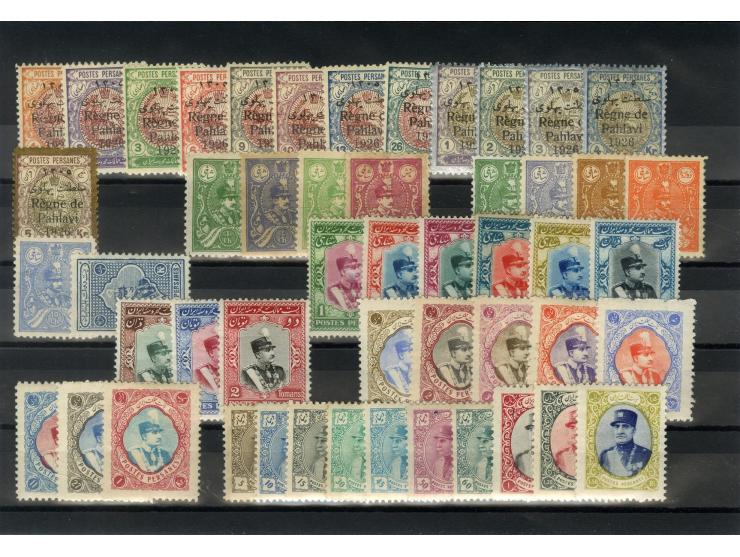 1926/39, ungebrauchte kleine Partie, dabei Mi. 701-15 (4) und 726-40 (5)