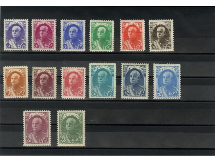 1926/39, ungebrauchte kleine Partie, dabei Mi. 701-15 (4) und 726-40 (5)