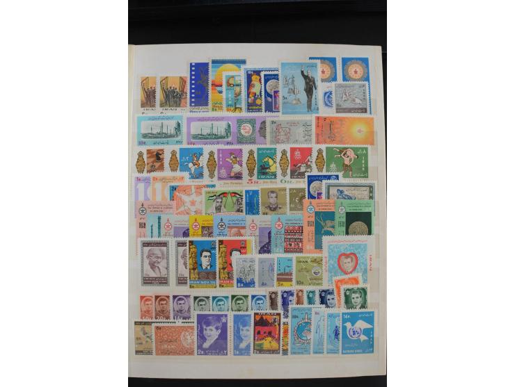 1930/70, sehr schöne ungebrauchte und postfrische Partie, dabei Mi.-Nr. 597-613, 670-86, 774 und 999-1015 ungebraucht, außerd