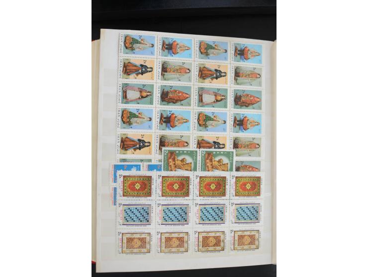 1930/70, sehr schöne ungebrauchte und postfrische Partie, dabei Mi.-Nr. 597-613, 670-86, 774 und 999-1015 ungebraucht, außerd