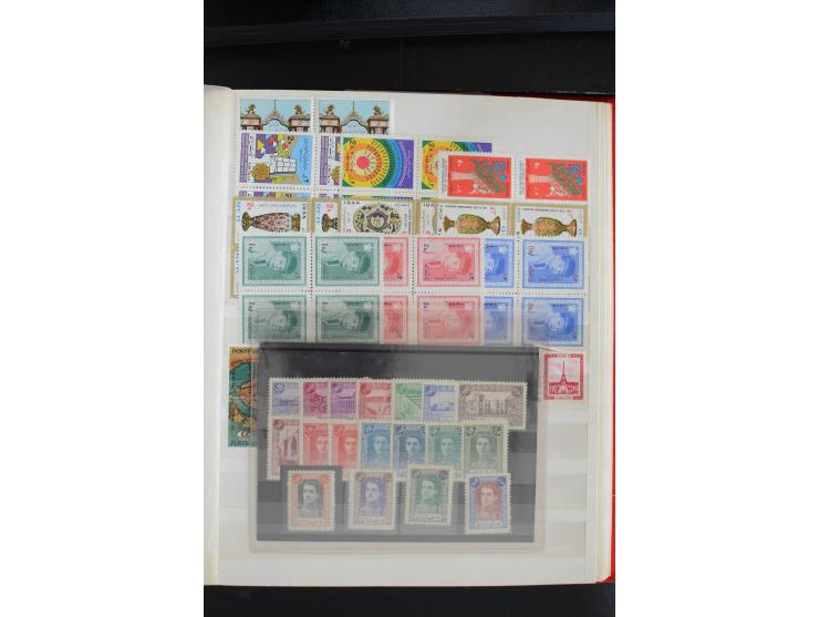 1930/70, sehr schöne ungebrauchte und postfrische Partie, dabei Mi.-Nr. 597-613, 670-86, 774 und 999-1015 ungebraucht, außerd