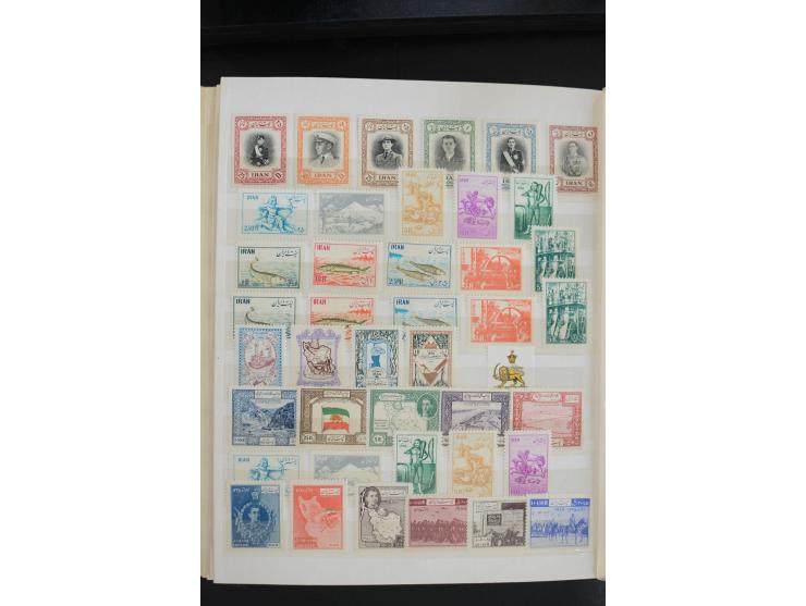 1930/70, sehr schöne ungebrauchte und postfrische Partie, dabei Mi.-Nr. 597-613, 670-86, 774 und 999-1015 ungebraucht, außerd