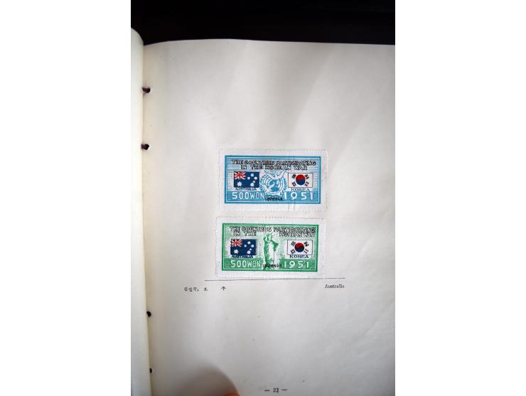 1946/51, Postgeschenkbuch mit eingeklebten Marken, dabei Mi.-Nr. 95-138 (ohne 111-12)