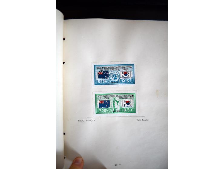 1946/51, Postgeschenkbuch mit eingeklebten Marken, dabei Mi.-Nr. 95-138 (ohne 111-12)