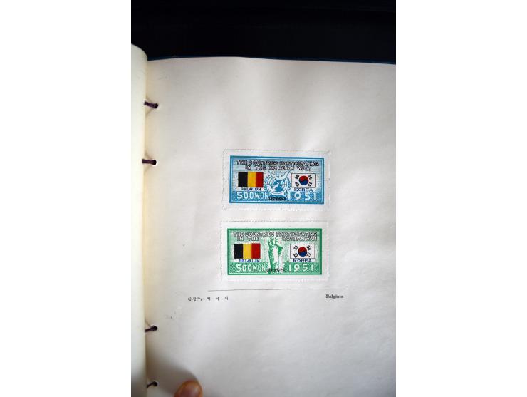 1946/51, Postgeschenkbuch mit eingeklebten Marken, dabei Mi.-Nr. 95-138 (ohne 111-12)