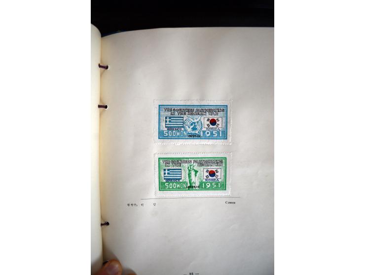 1946/51, Postgeschenkbuch mit eingeklebten Marken, dabei Mi.-Nr. 95-138 (ohne 111-12)