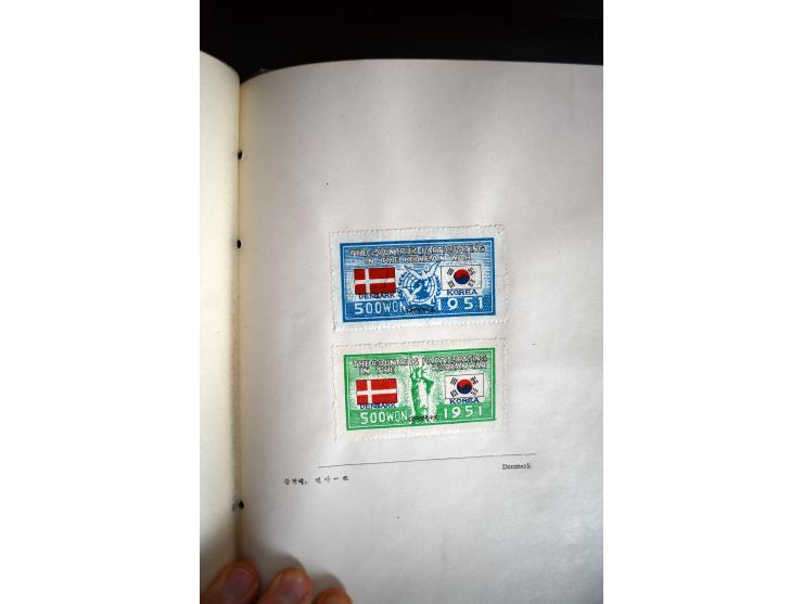 1946/51, Postgeschenkbuch mit eingeklebten Marken, dabei Mi.-Nr. 95-138 (ohne 111-12)
