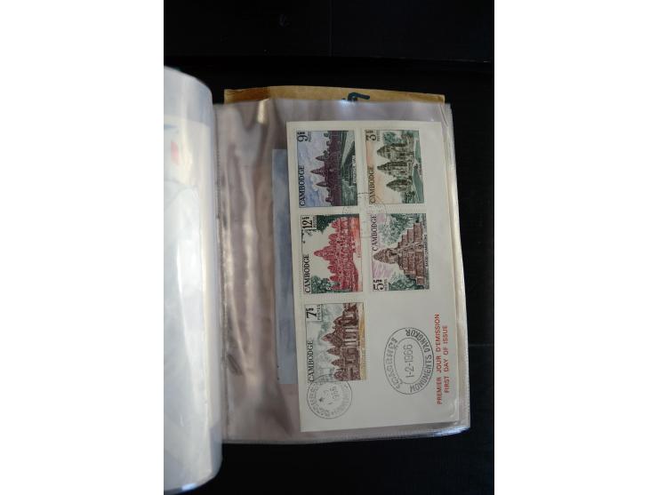 LAOS UND KAMBODSCHA: 1950/80 (ca.), umfangreicher Sammlungsbestand in 4 Schubern und Kiste mit vielen ungezähnten Ausgaben un