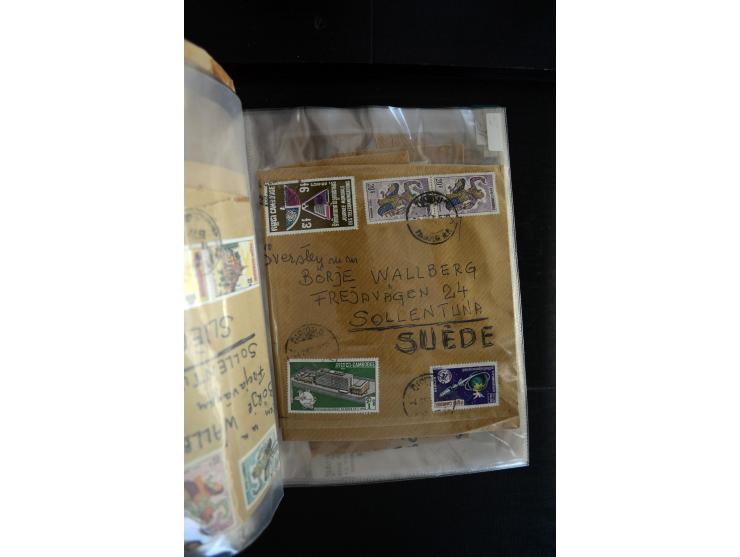 LAOS UND KAMBODSCHA: 1950/80 (ca.), umfangreicher Sammlungsbestand in 4 Schubern und Kiste mit vielen ungezähnten Ausgaben un