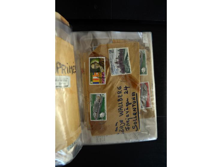 LAOS UND KAMBODSCHA: 1950/80 (ca.), umfangreicher Sammlungsbestand in 4 Schubern und Kiste mit vielen ungezähnten Ausgaben un
