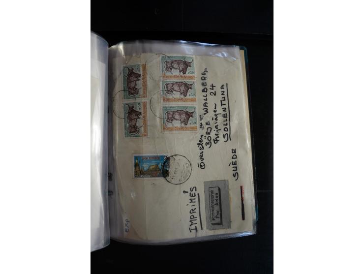 LAOS UND KAMBODSCHA: 1950/80 (ca.), umfangreicher Sammlungsbestand in 4 Schubern und Kiste mit vielen ungezähnten Ausgaben un