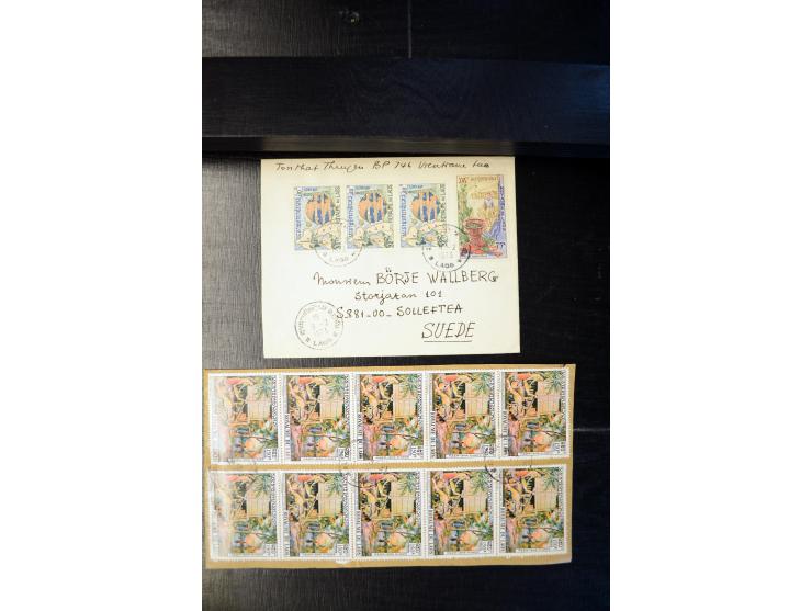LAOS UND KAMBODSCHA: 1950/80 (ca.), umfangreicher Sammlungsbestand in 4 Schubern und Kiste mit vielen ungezähnten Ausgaben un