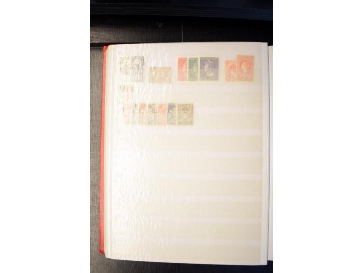 1896/1954, ungebrauchte und postfrische Partie besserer Ausgaben, dabei Österreich u.a. mit Dollfuß, Wipa-Block und Marken, F