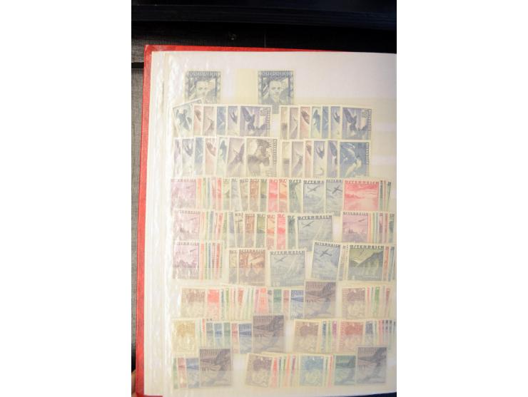 1896/1954, ungebrauchte und postfrische Partie besserer Ausgaben, dabei Österreich u.a. mit Dollfuß, Wipa-Block und Marken, F