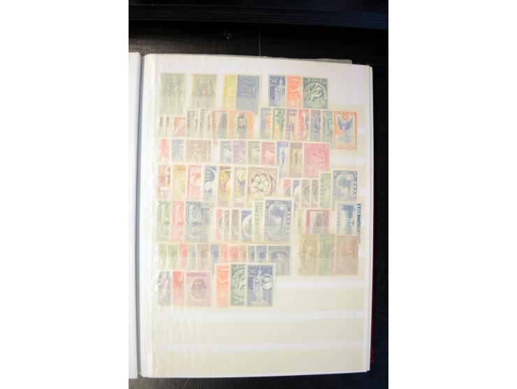 1896/1954, ungebrauchte und postfrische Partie besserer Ausgaben, dabei Österreich u.a. mit Dollfuß, Wipa-Block und Marken, F