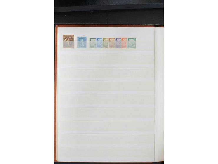 1919/50, vorwiegend ungebrauchte und postfrische Partie besserer Werte, dabei Italien Mi.-Nr. 97-98 postfrisch, 188-193 ungeb