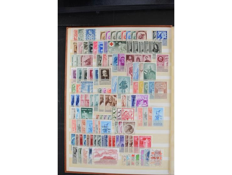 1925/53(ca.), ungebrauchte/postfrische und gestempelte Partie mit vielen besseren Ausgaben, dabei Belgien, Bulgarien, Luxembu