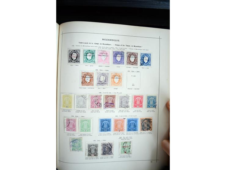1840/1900, sehr schöne ungebrauchte und gestempelte Sammlung in zwei alten "Senf-Alben", dabei viele bessere Werte, u.a. Groß