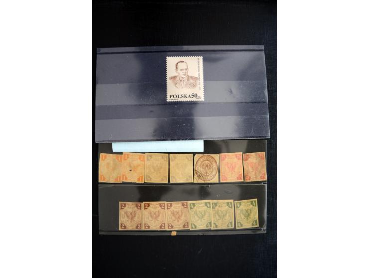 1860/1960 (ca.), interessante Partie auf Steckkarten, dabei u.a. Frankreich 311 und 321 (je2 ungebr.) sowie bessere Klassik s