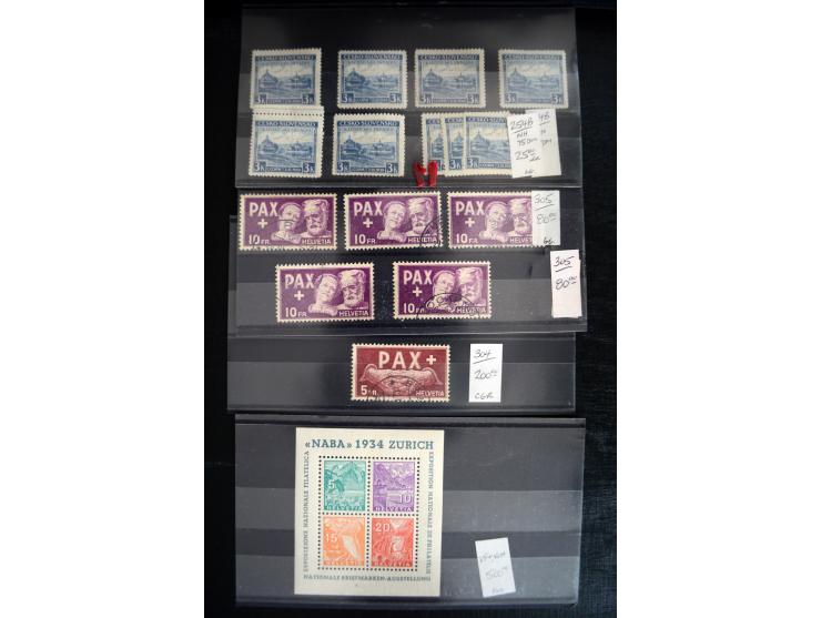 1860/1960 (ca.), interessante Partie auf Steckkarten, dabei u.a. Frankreich 311 und 321 (je2 ungebr.) sowie bessere Klassik s