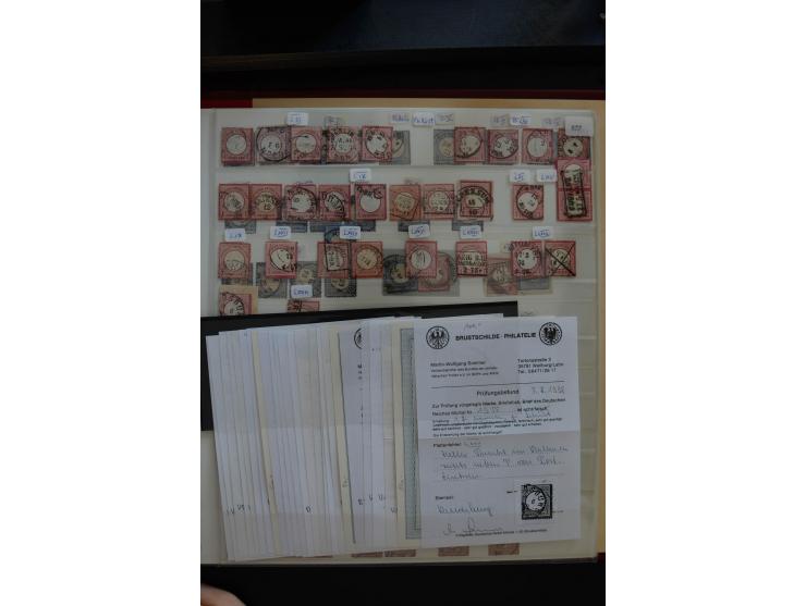 1872/75, Große Brustschilde-Plattenfehlersammlung in 2 Bänden, mit ca. 300 Einzelmarken, 66 Briefstücken und 37 Briefen, alle