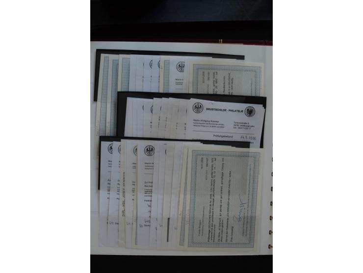 1872/75, Große Brustschilde-Plattenfehlersammlung in 2 Bänden, mit ca. 300 Einzelmarken, 66 Briefstücken und 37 Briefen, alle