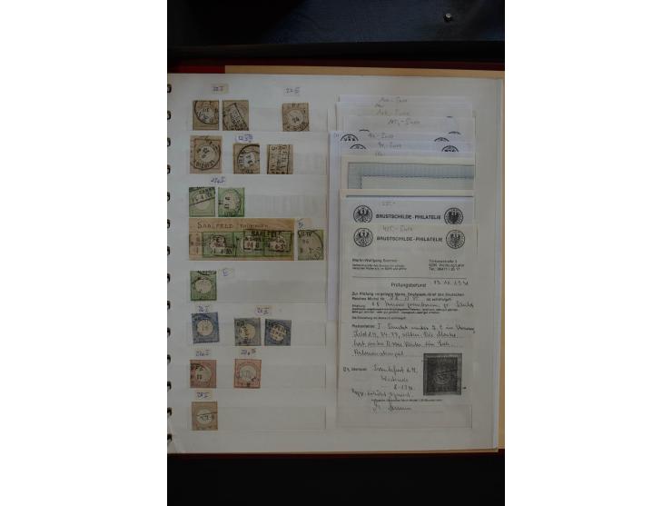 1872/75, Große Brustschilde-Plattenfehlersammlung in 2 Bänden, mit ca. 300 Einzelmarken, 66 Briefstücken und 37 Briefen, alle