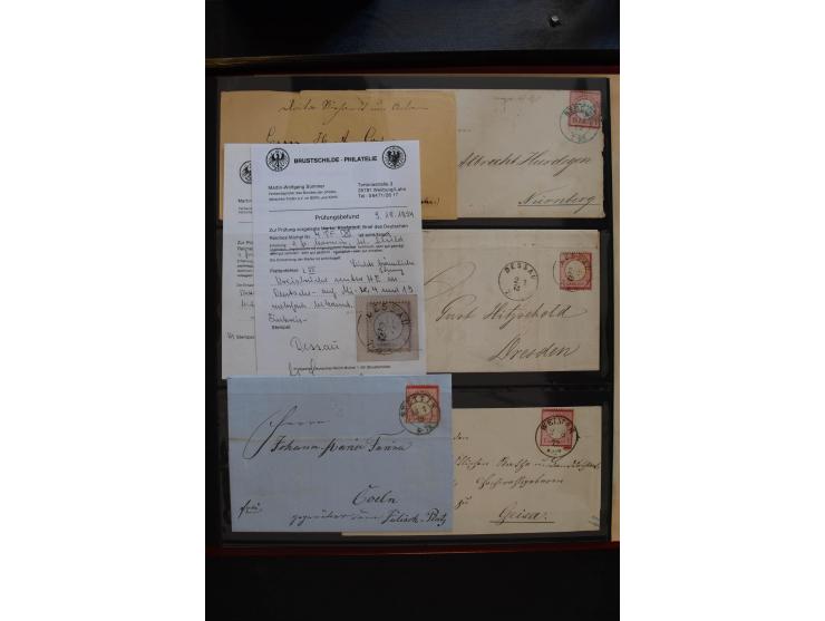1872/75, Große Brustschilde-Plattenfehlersammlung in 2 Bänden, mit ca. 300 Einzelmarken, 66 Briefstücken und 37 Briefen, alle