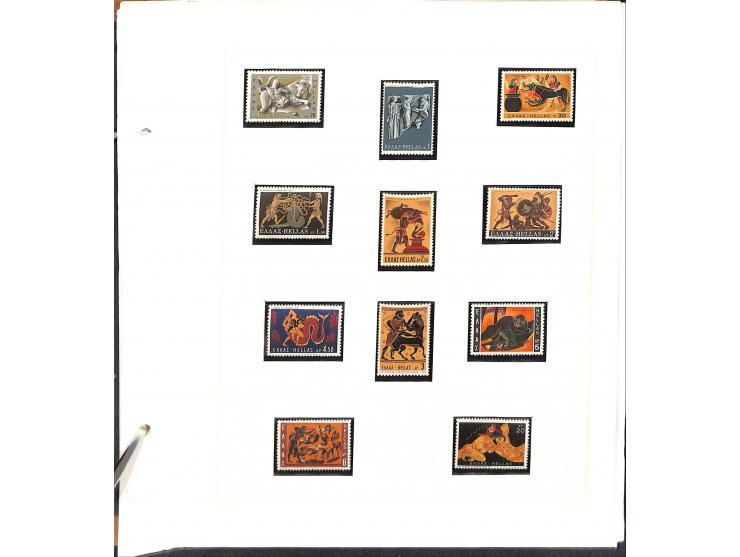 1861/1972, am Anfang meist gestempelte und ungebrauchte Sammlung auf selbstgestalteten Albenblättern, dabei guter Teil große 