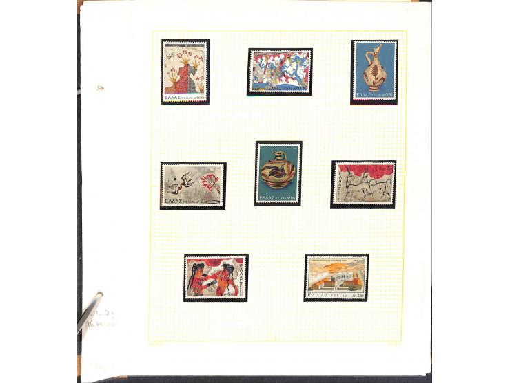 1861/1972, am Anfang meist gestempelte und ungebrauchte Sammlung auf selbstgestalteten Albenblättern, dabei guter Teil große 