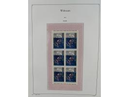 1969/2019, MNH collection of stamps and souvenir/mini/de luxe sheets in seven binders, comprising a wide range of attractive 