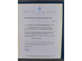 1969/2019, MNH collection of stamps and souvenir/mini/de luxe sheets in seven binders, comprising a wide range of attractive 