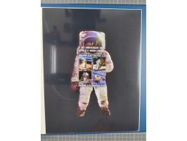 1969/2019, MNH collection of stamps and souvenir/mini/de luxe sheets in seven binders, comprising a wide range of attractive 