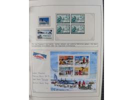 HUNDE: 1894/1992 (ca.), interessante Ausstellungssammlung “Schlittenhunde im Einsatz”, mit vielen Marken, FDCs, Schmuckbriefe