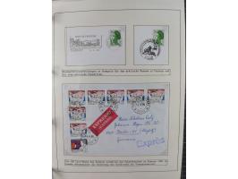 HUNDE: 1894/1992 (ca.), interessante Ausstellungssammlung “Schlittenhunde im Einsatz”, mit vielen Marken, FDCs, Schmuckbriefe