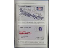 HUNDE: 1894/1992 (ca.), interessante Ausstellungssammlung “Schlittenhunde im Einsatz”, mit vielen Marken, FDCs, Schmuckbriefe