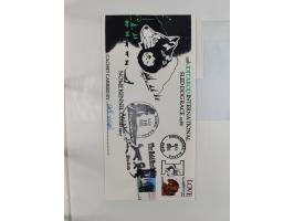 HUNDE: 1894/1992 (ca.), interessante Ausstellungssammlung “Schlittenhunde im Einsatz”, mit vielen Marken, FDCs, Schmuckbriefe