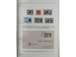 HUNDE: 1894/1992 (ca.), interessante Ausstellungssammlung “Schlittenhunde im Einsatz”, mit vielen Marken, FDCs, Schmuckbriefe