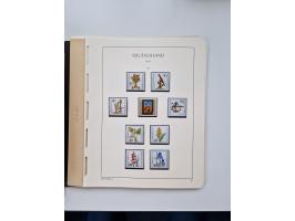 1945/87, vorwiegend postfrische bzw. gestempelte Sammlung, dabei Bund und Berlin doppelt, bis auf wenige jeweils komplett, au