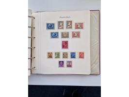 1933/2000 (ca.), Sammlungsbestand in 3 großen Kartons, dabei Deutsches Reich mit einigen besseren Ausgaben, BRD mit Jahrbuch 