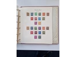 1933/2000 (ca.), Sammlungsbestand in 3 großen Kartons, dabei Deutsches Reich mit einigen besseren Ausgaben, BRD mit Jahrbuch 