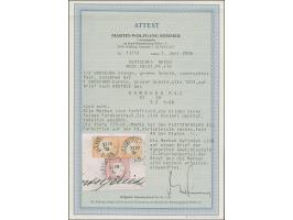 ½ Gr. orange mit Plattenfehler “Farbstrich auf der 10. Strichleiste rechts” (Feld 49) im senkrechten Paar mit Normalmarke und