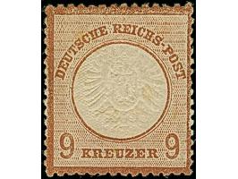 9 Kr. mittelrotbraun, farbfrisch, gut geprägt und normal gezähnt. Die ungebrauchte Marke mit Falz ist in einwandfreier Erhalt