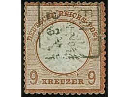 9 Kr. rotbraun mit Plattenfehler “Kerbe im Innenkreis über dem zweiten E in KREUZER ” (Feld 99), mit Teilstempel “DRESDEN POS