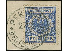 Krone/Adler 20 Pfg. mit klarem EKr. “PEKING DP 22.1.01” auf Briefstück. Die farbfrische Marke ist gut gezähnt und in einwandf