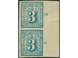 3 Sch. preußischblau im senkrechten Paar, allseits breitrandig, rechts mit breitem Bogenrand mit Reihenzählern “10” und “11”,