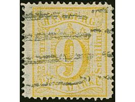 9 Sch. orangegelb, farbfrisch und gut gezähnt, sauber entwertet durch schwarzen Strichstempel. Obenwinzig geschürft, sonst ta