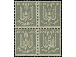 1924, Holztaube 5-300 Pfg. in Viererblocks, postfrisch. Zwei 10 Pfg. einige kurze Zähne und 50 Pfg. mittig vorgefaltet, sonst